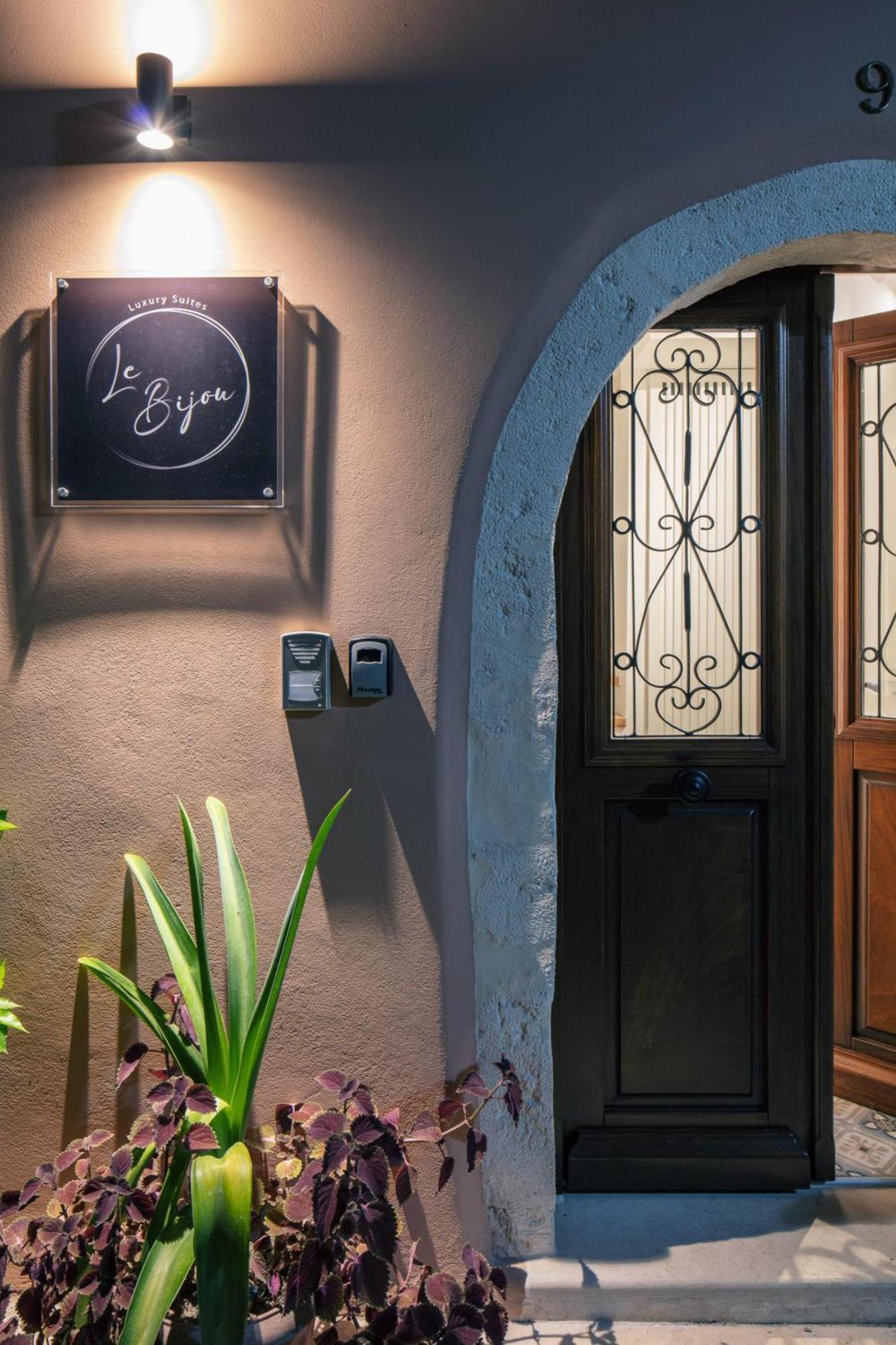 Le Bijou Luxury Suites Rethymno エクステリア 写真