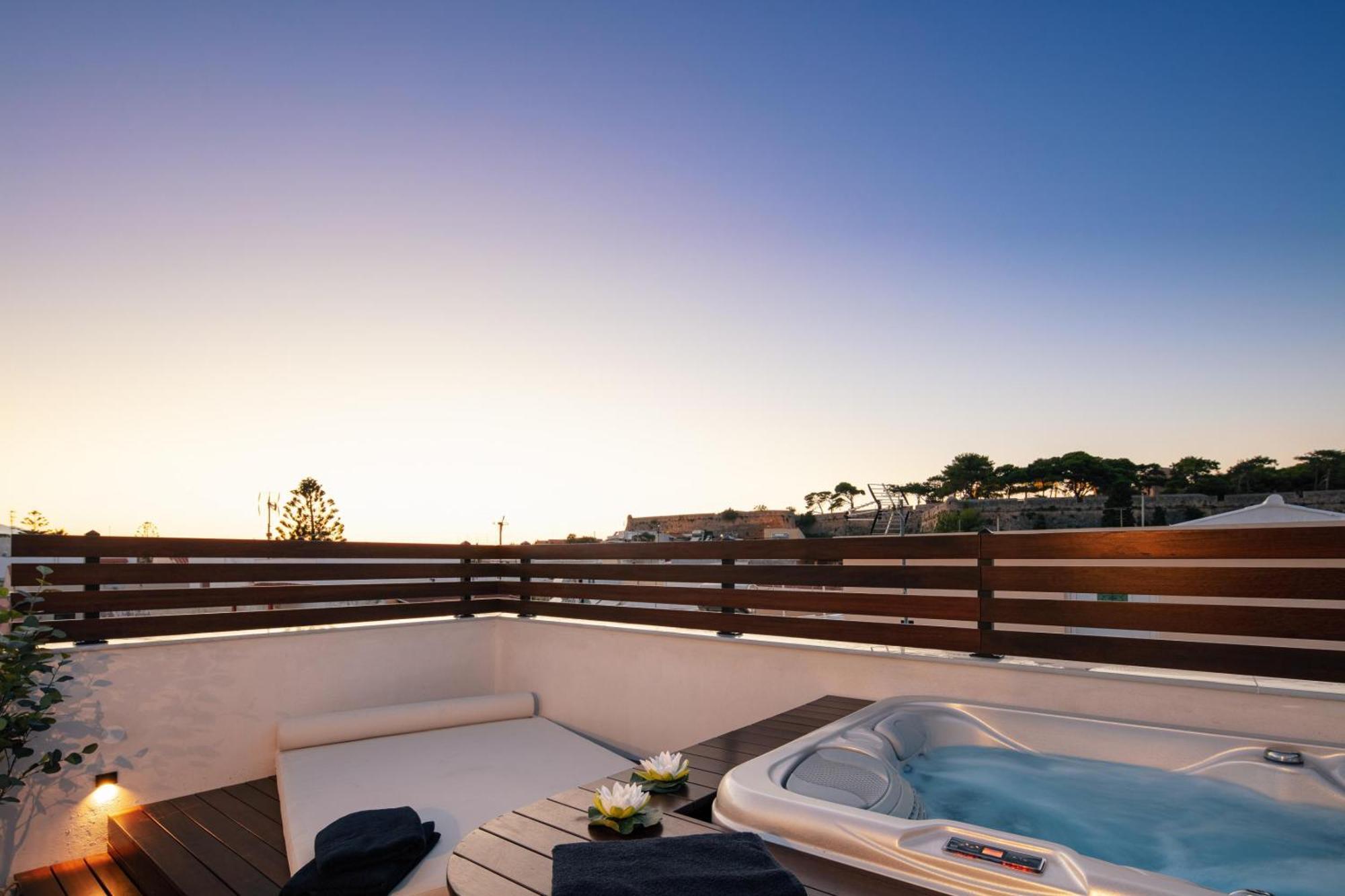 Le Bijou Luxury Suites Rethymno エクステリア 写真