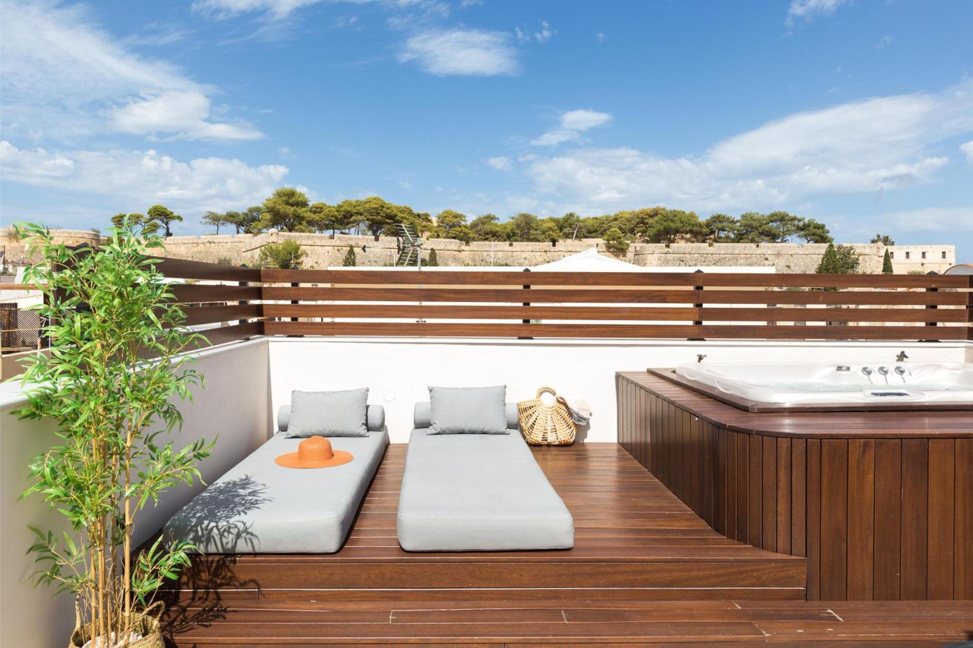 Le Bijou Luxury Suites Rethymno エクステリア 写真